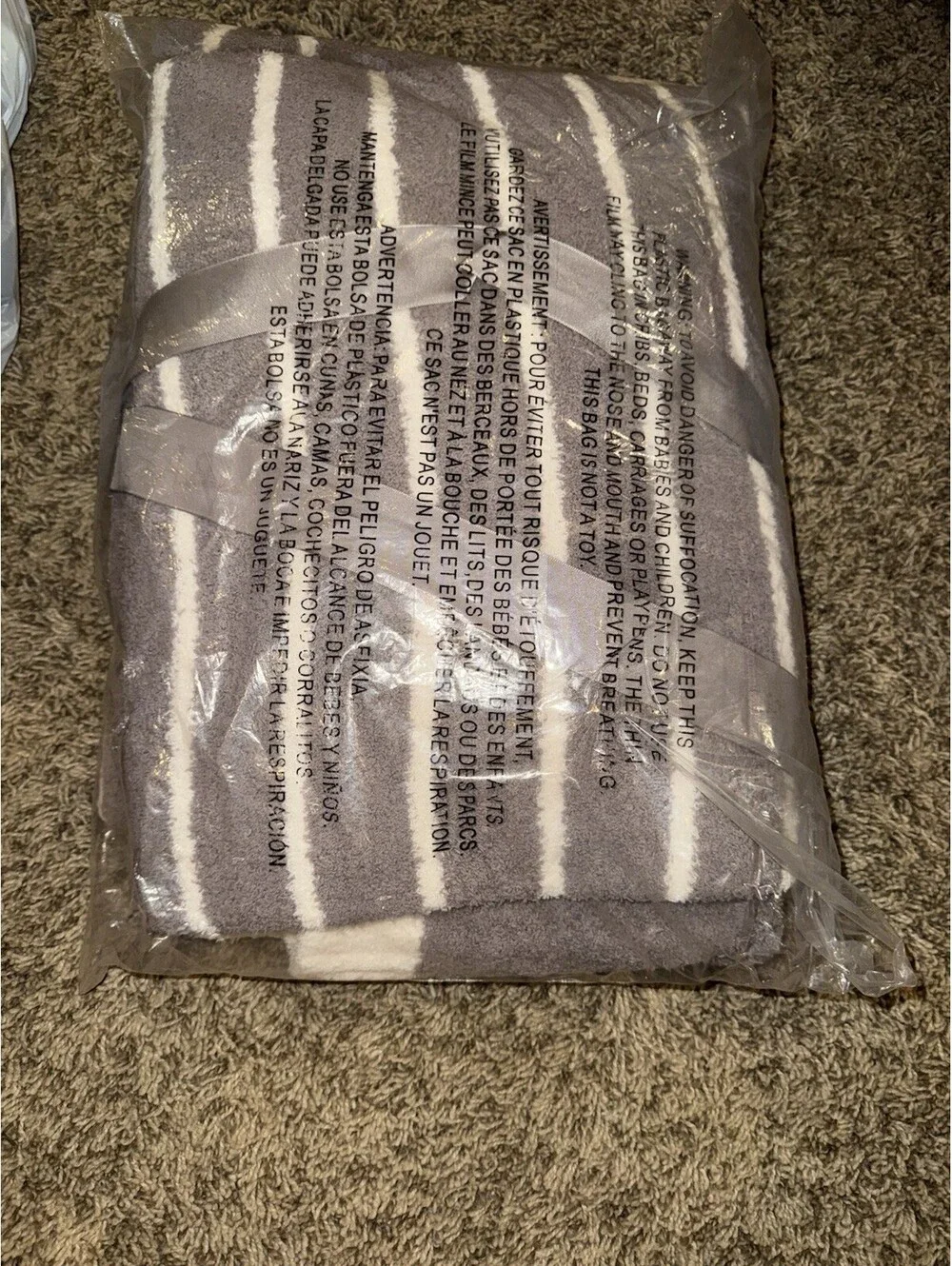 Barefoot Dreams CozyChic Double Stripe Throw Blanket Beachrock/Cream Size 45x60